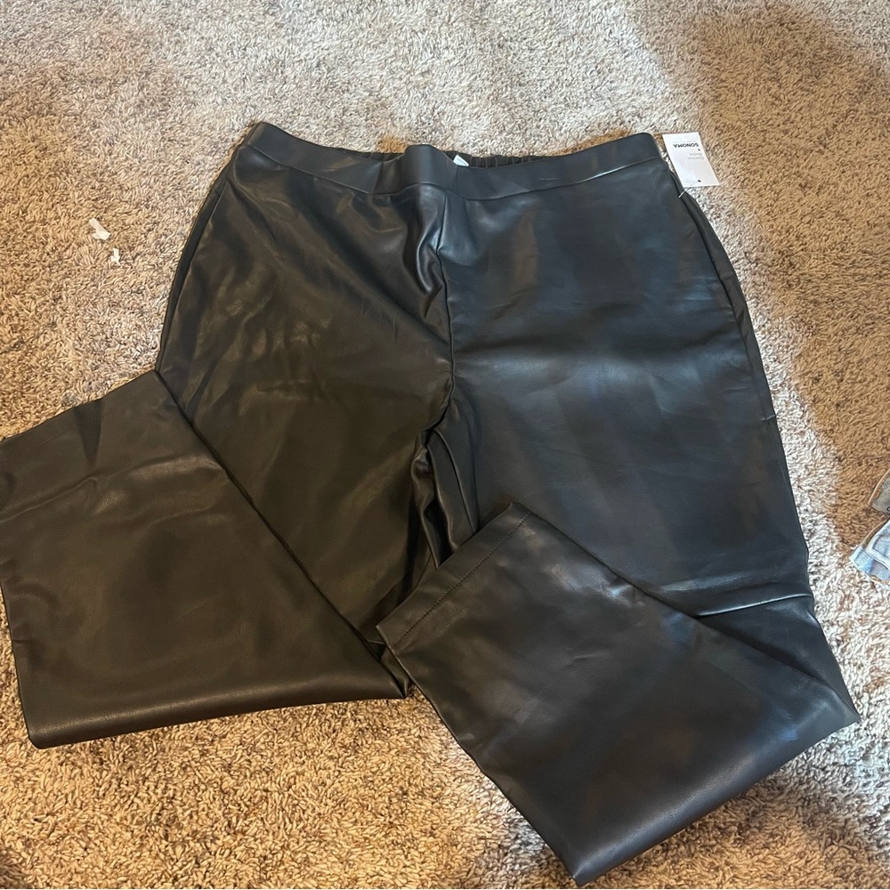 Leather leggings